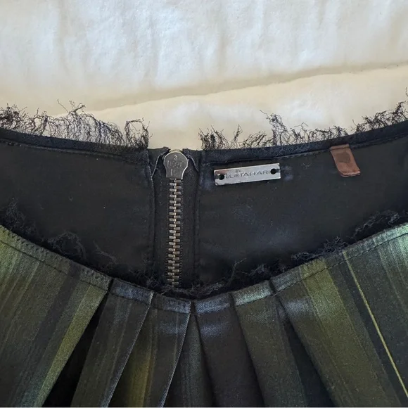 Elie Tahari Rosario Striped Sheath Dress - Habitat Green - Size 4 - Picture 5 of 6